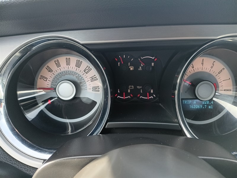 Ford Mustang V6 Coupe 2011