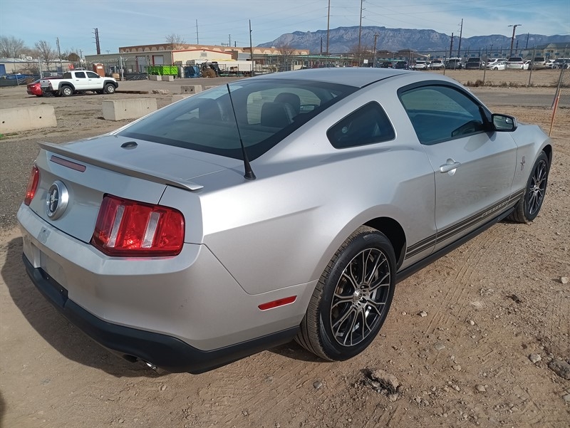 Ford Mustang V6 Coupe 2011
