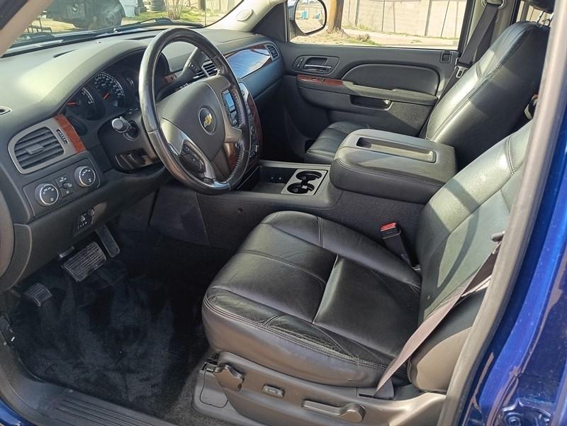 Chevrolet Avalanche LT 4WD 2013