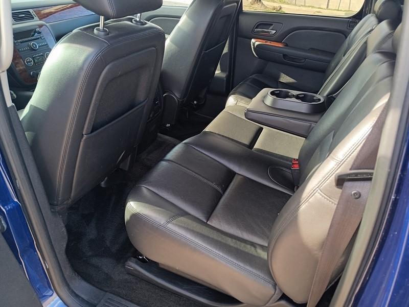 Chevrolet Avalanche LT 4WD 2013