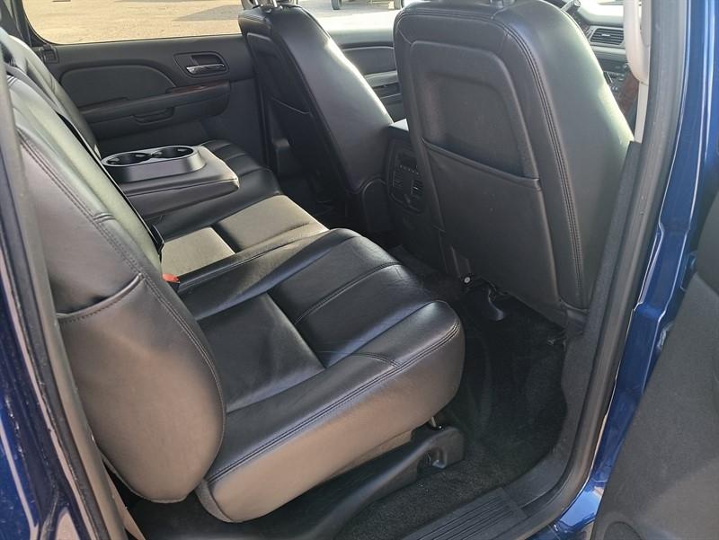 Chevrolet Avalanche LT 4WD 2013