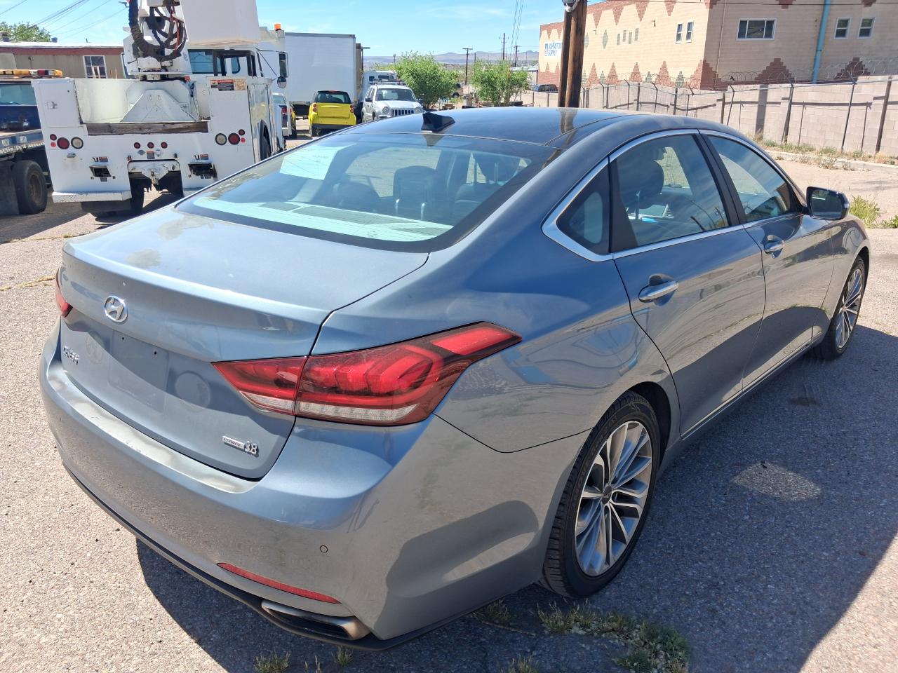 Hyundai Genesis 3.8L 2015
