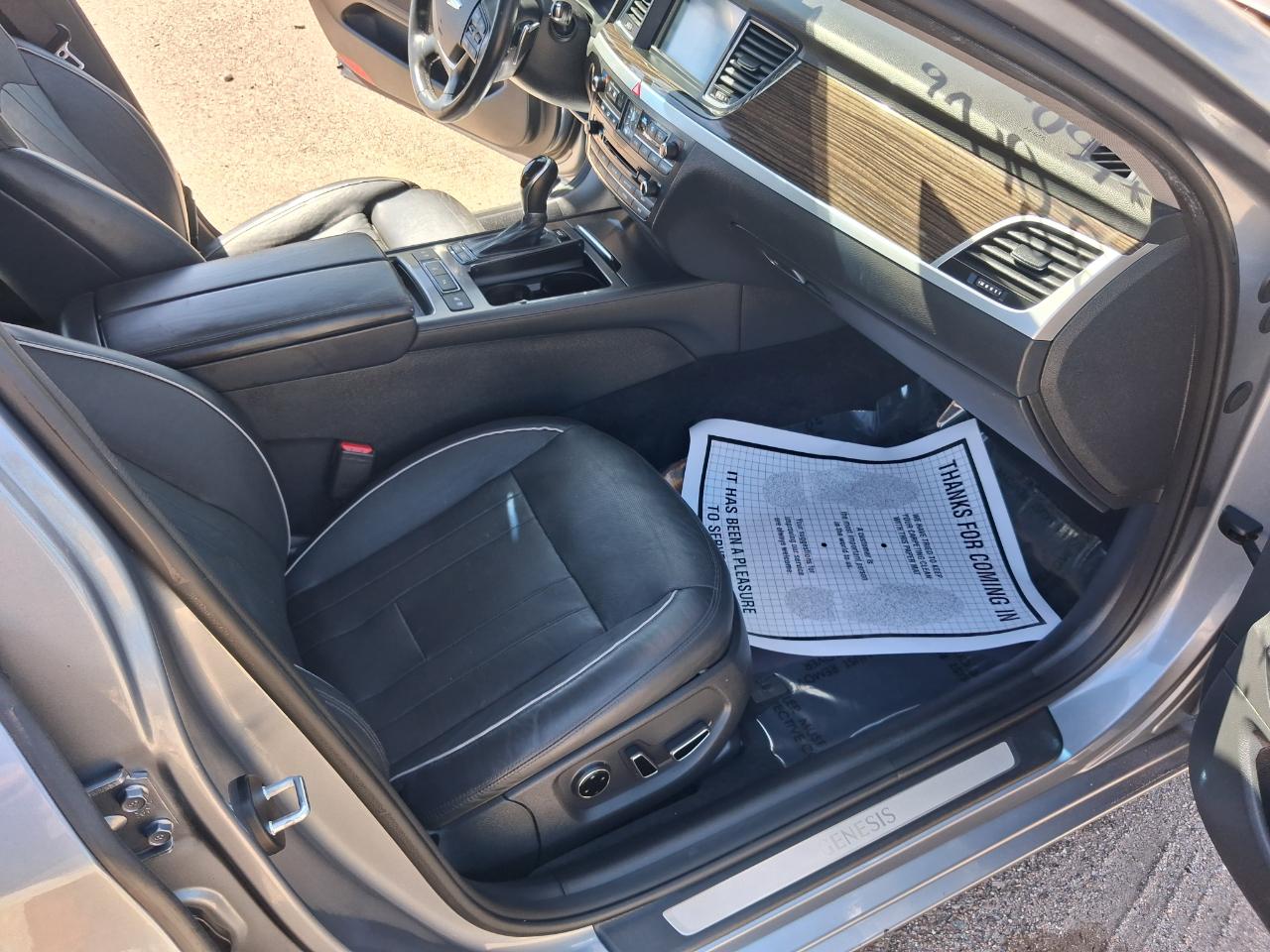 Hyundai Genesis 3.8L 2015