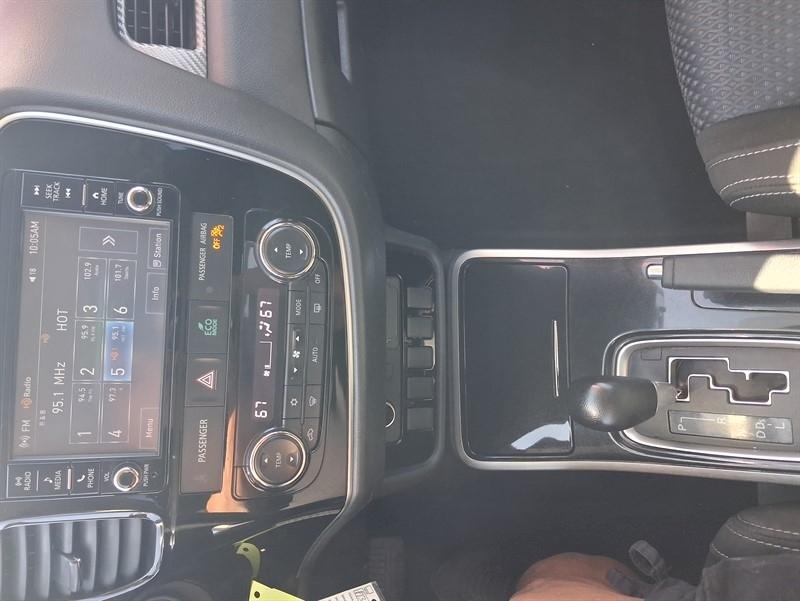 Mitsubishi Outlander SEL AWD 2018
