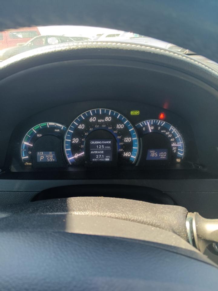 Toyota Camry Hybrid LE 2012