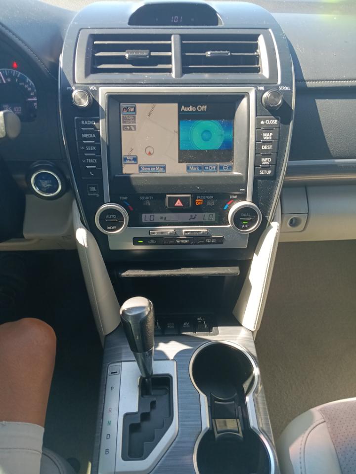 Toyota Camry Hybrid LE 2012