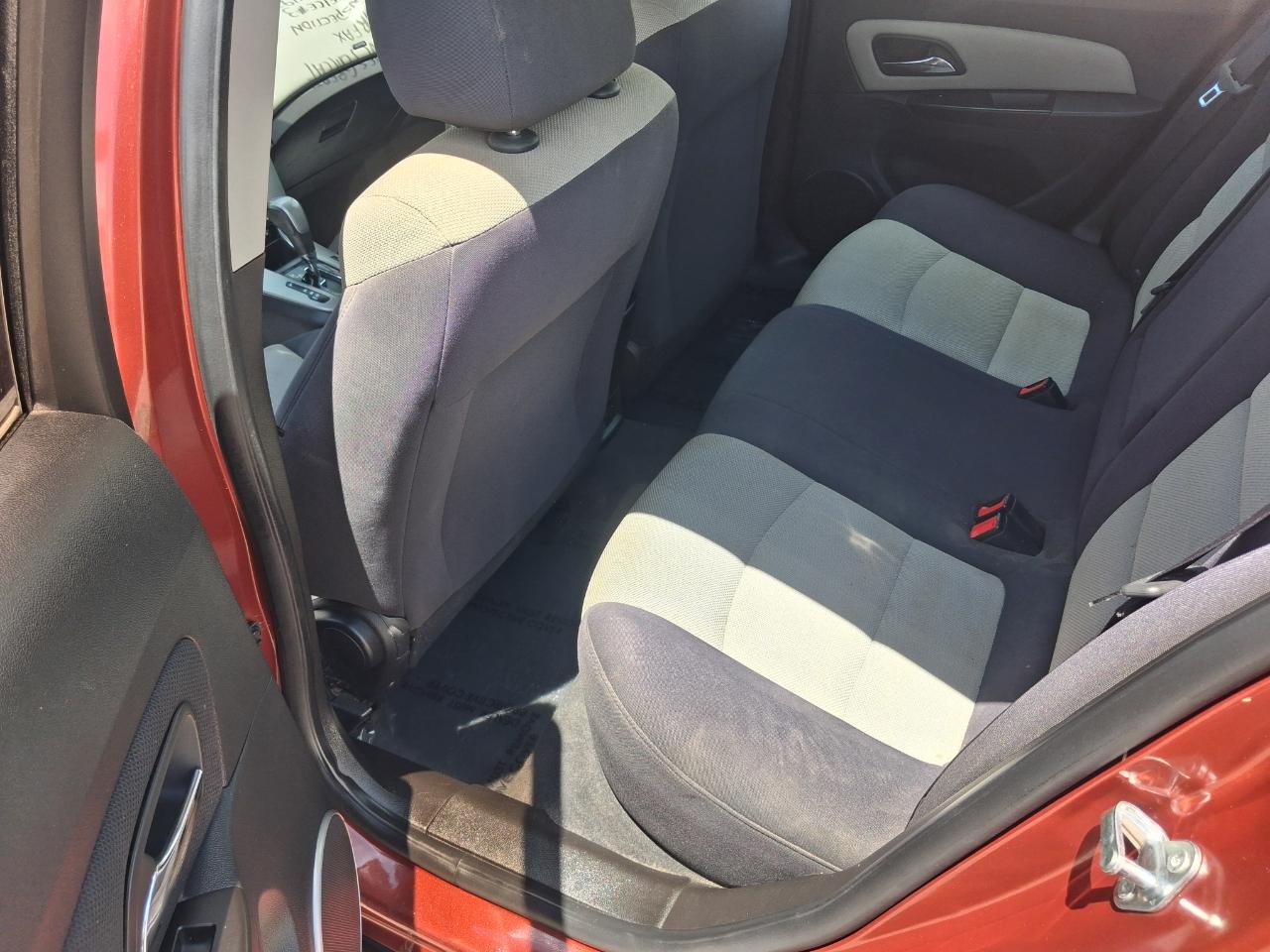 Chevrolet Cruze LS Auto 2013