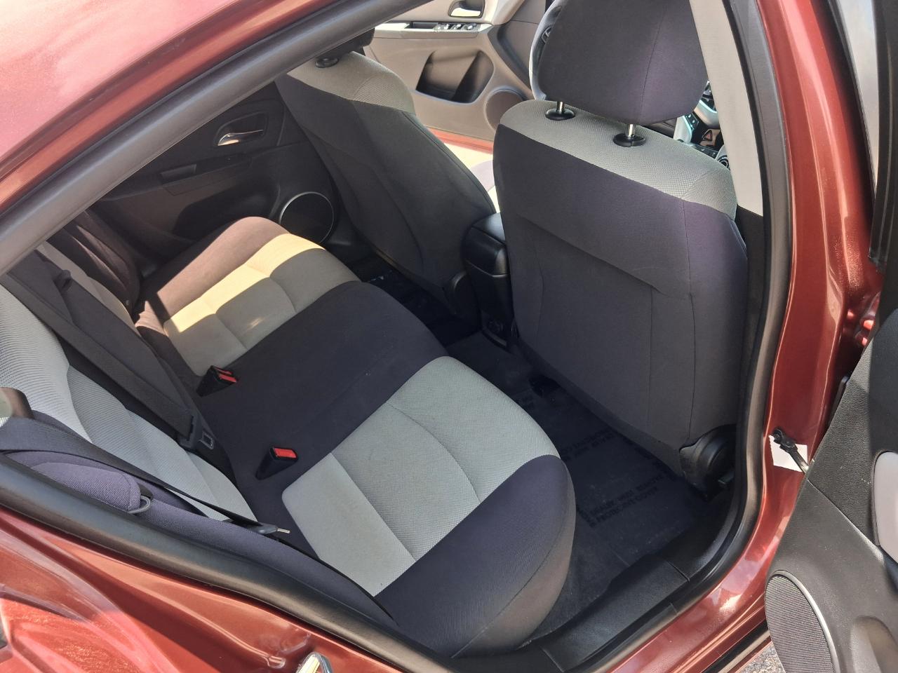 Chevrolet Cruze LS Auto 2013