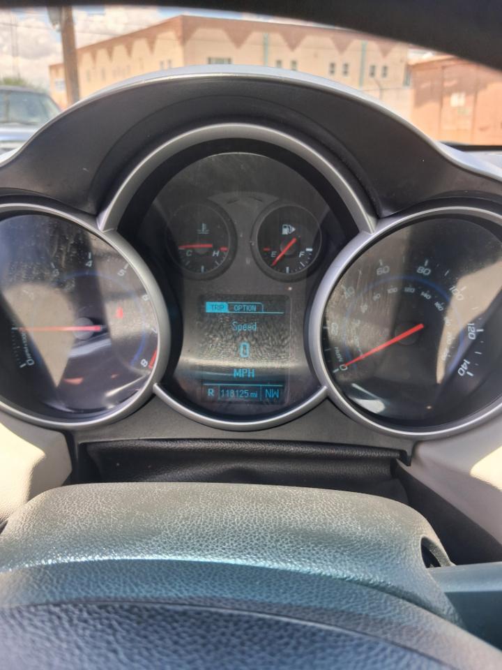 Chevrolet Cruze LS Auto 2013
