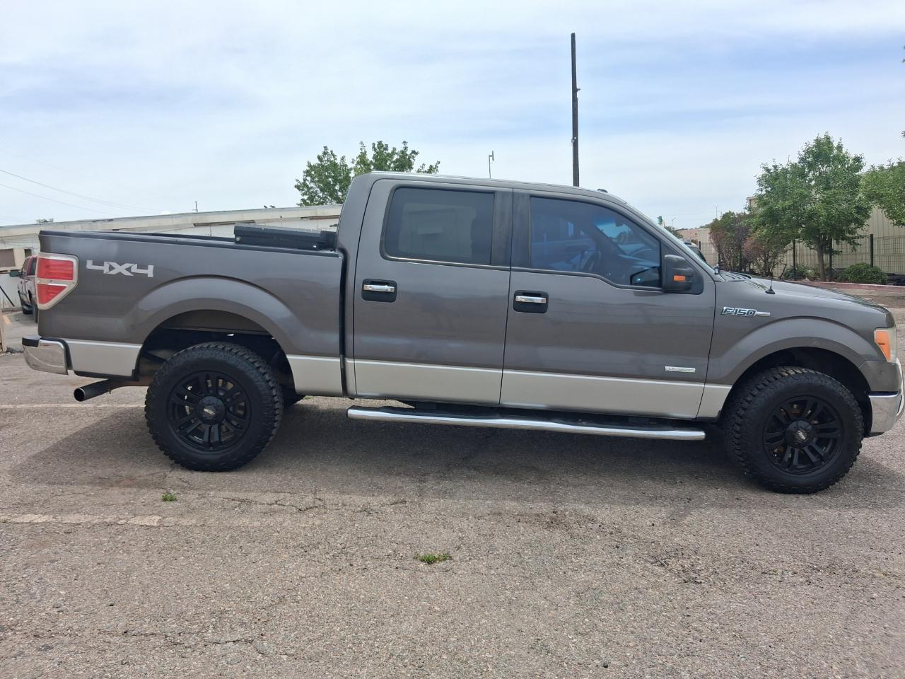 Ford F-150 XL SuperCrew 5.5-ft. Bed 4WD 2013