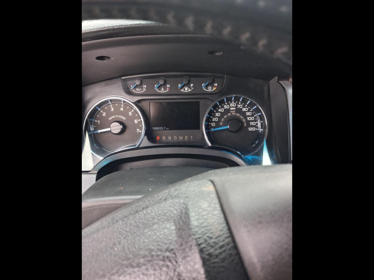 Ford F-150 XL SuperCrew 5.5-ft. Bed 4WD 2013