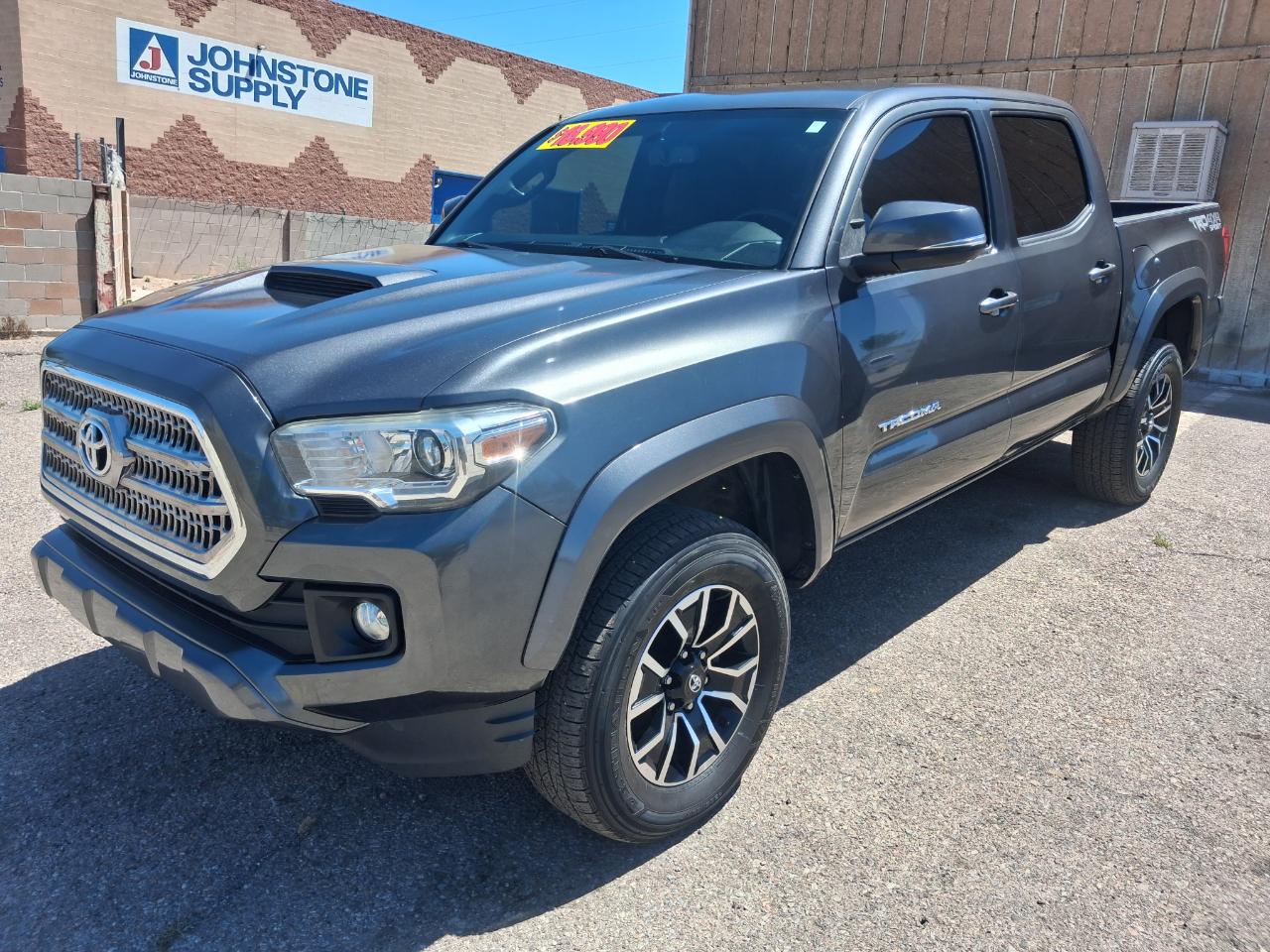 Toyota Tundra SR5 5.7L V8 FFV CrewMax 4WD 2016