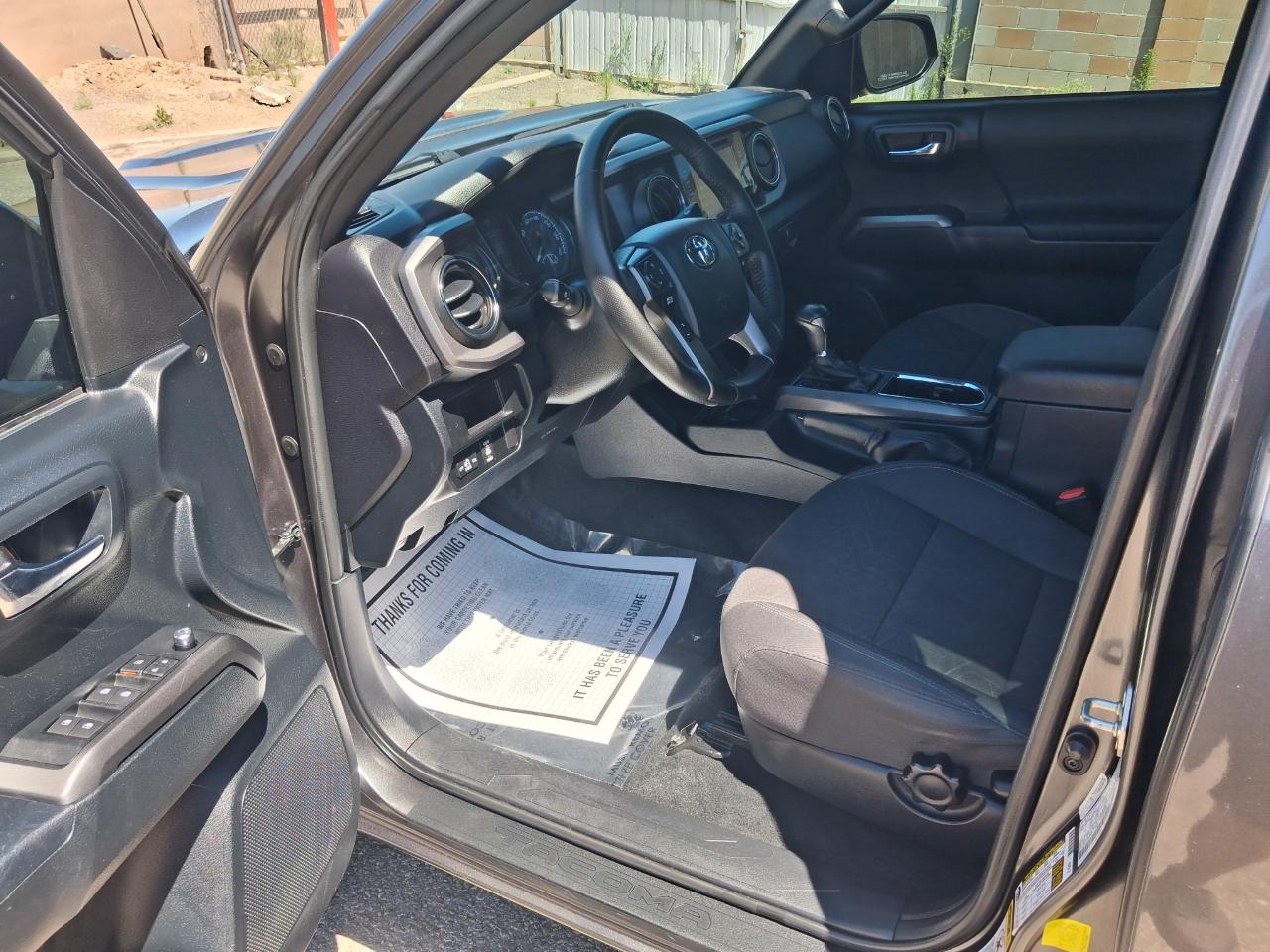 Toyota Tundra SR5 5.7L V8 FFV CrewMax 4WD 2016