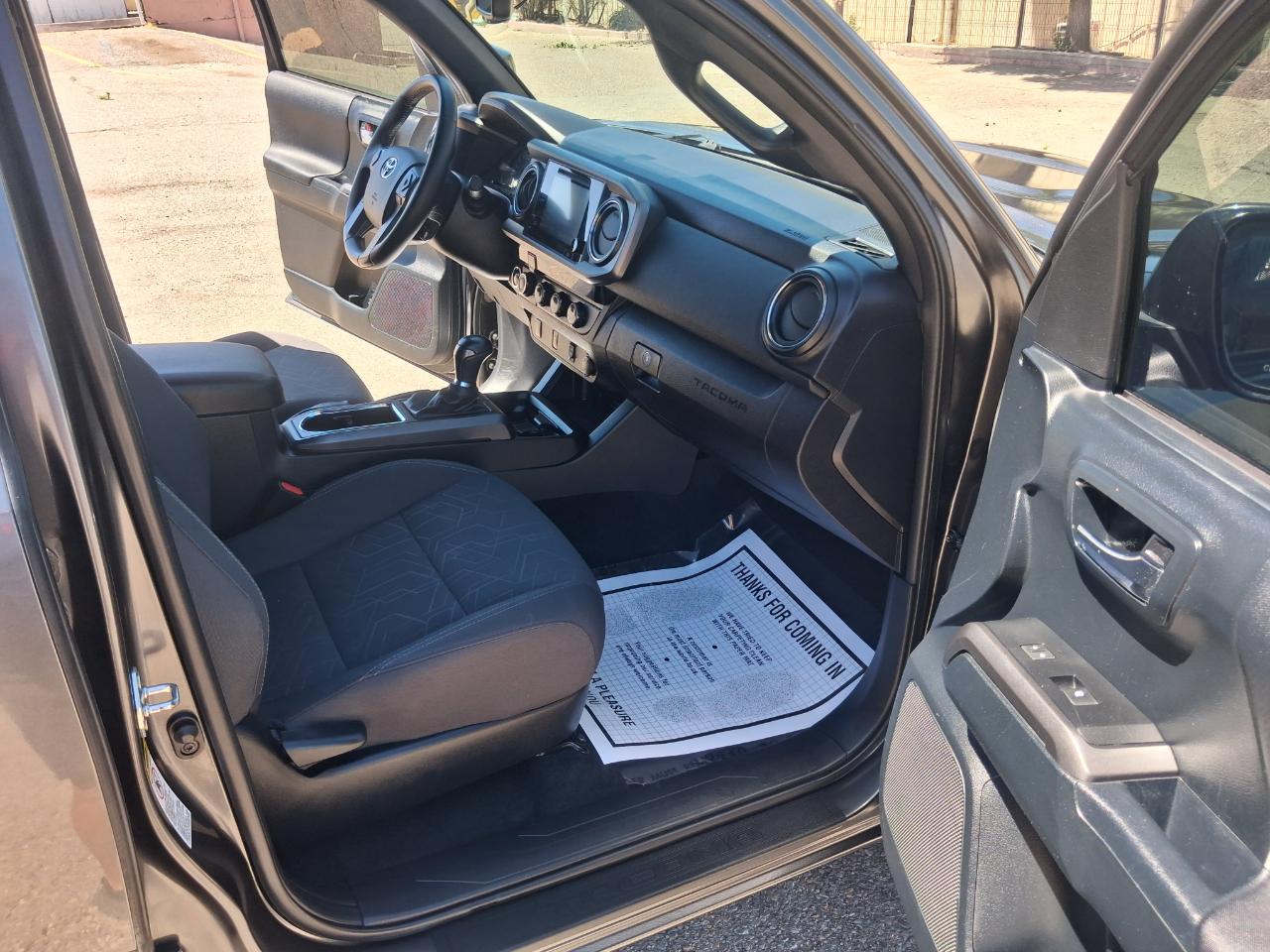 Toyota Tundra SR5 5.7L V8 FFV CrewMax 4WD 2016