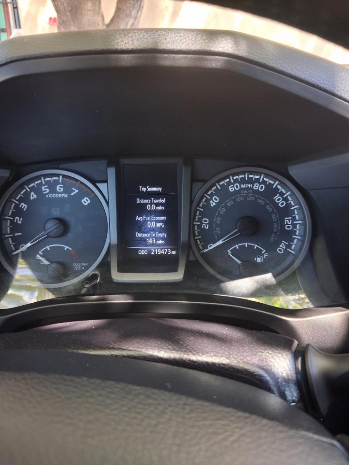 Toyota Tundra SR5 5.7L V8 FFV CrewMax 4WD 2016