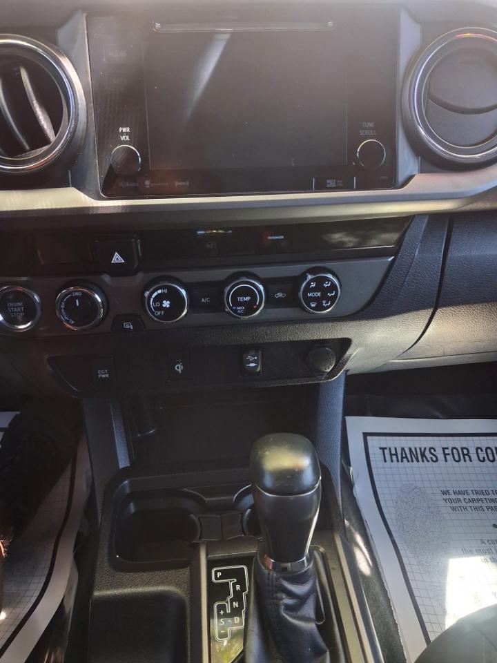 Toyota Tundra SR5 5.7L V8 FFV CrewMax 4WD 2016