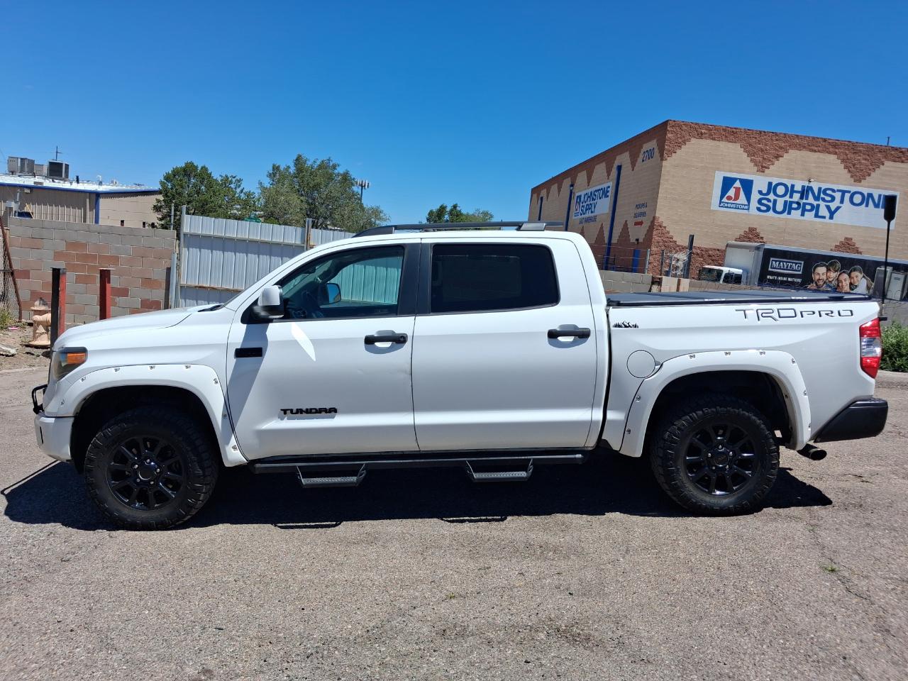Toyota Tundra SR5 5.7L V8 FFV CrewMax 4WD 2016
