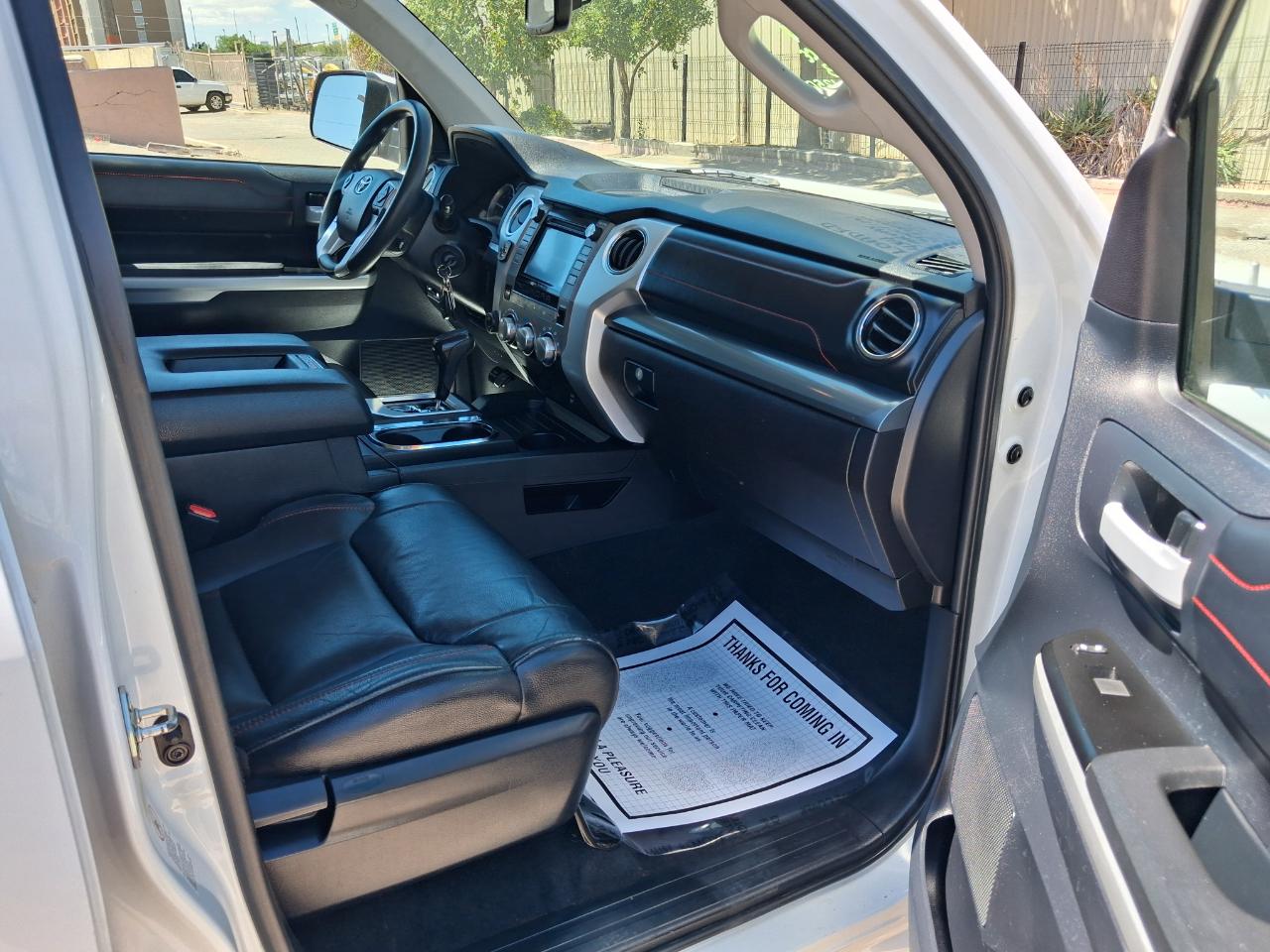 Toyota Tundra SR5 5.7L V8 FFV CrewMax 4WD 2016