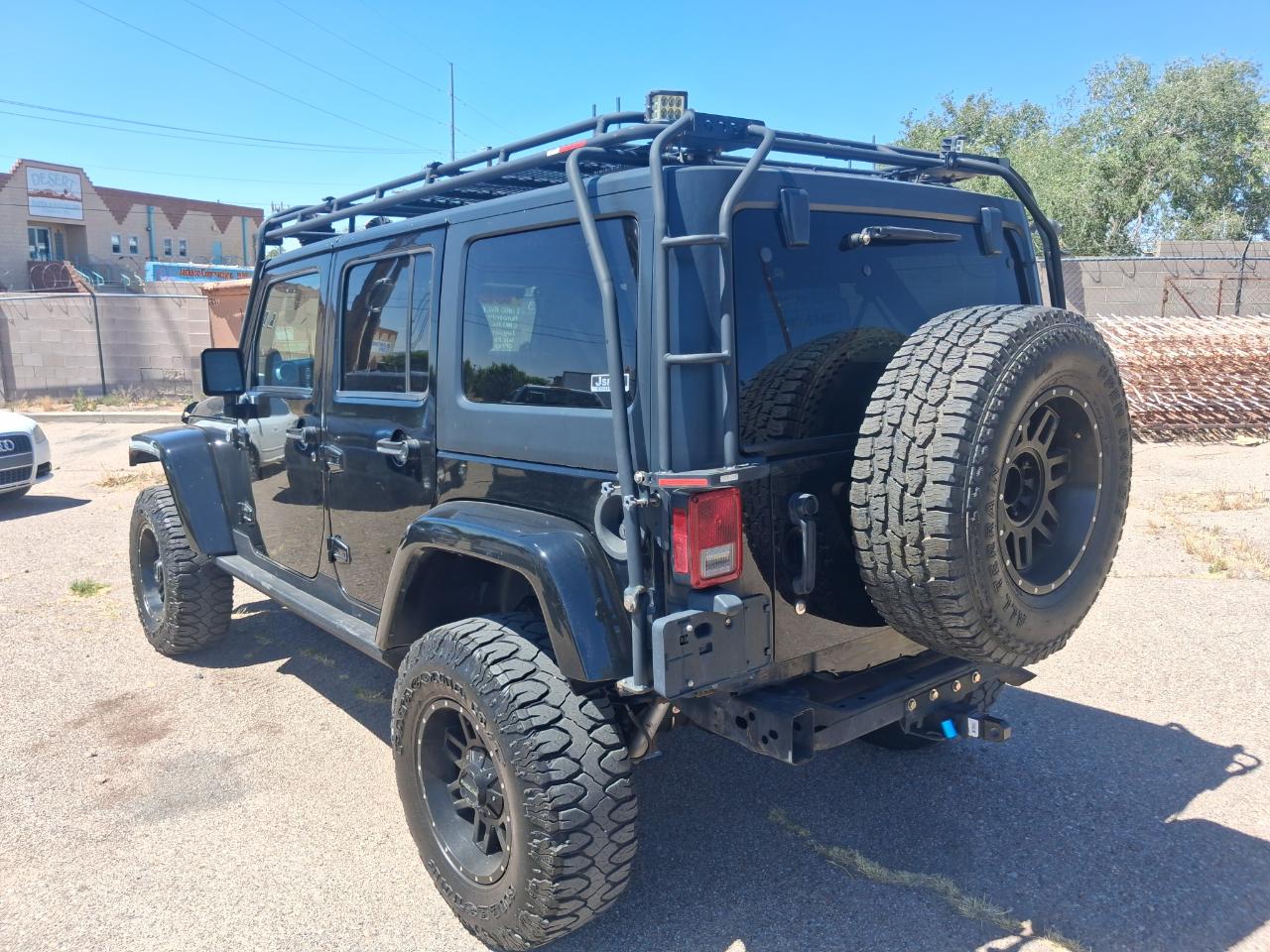 Jeep Wrangler Unlimited Sahara 4WD 2013