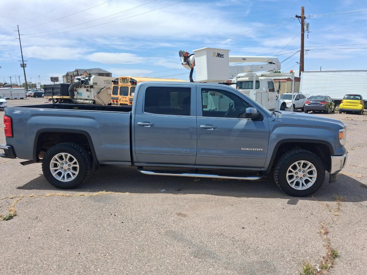 GMC Sierra 1500 SLE Crew Cab Short Box 4WD 2015
