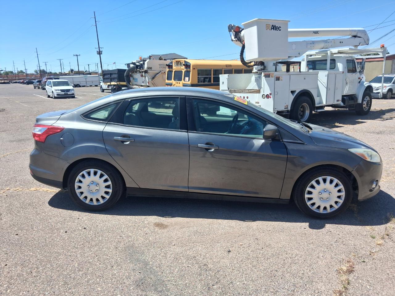Ford Focus SE Sedan 2012