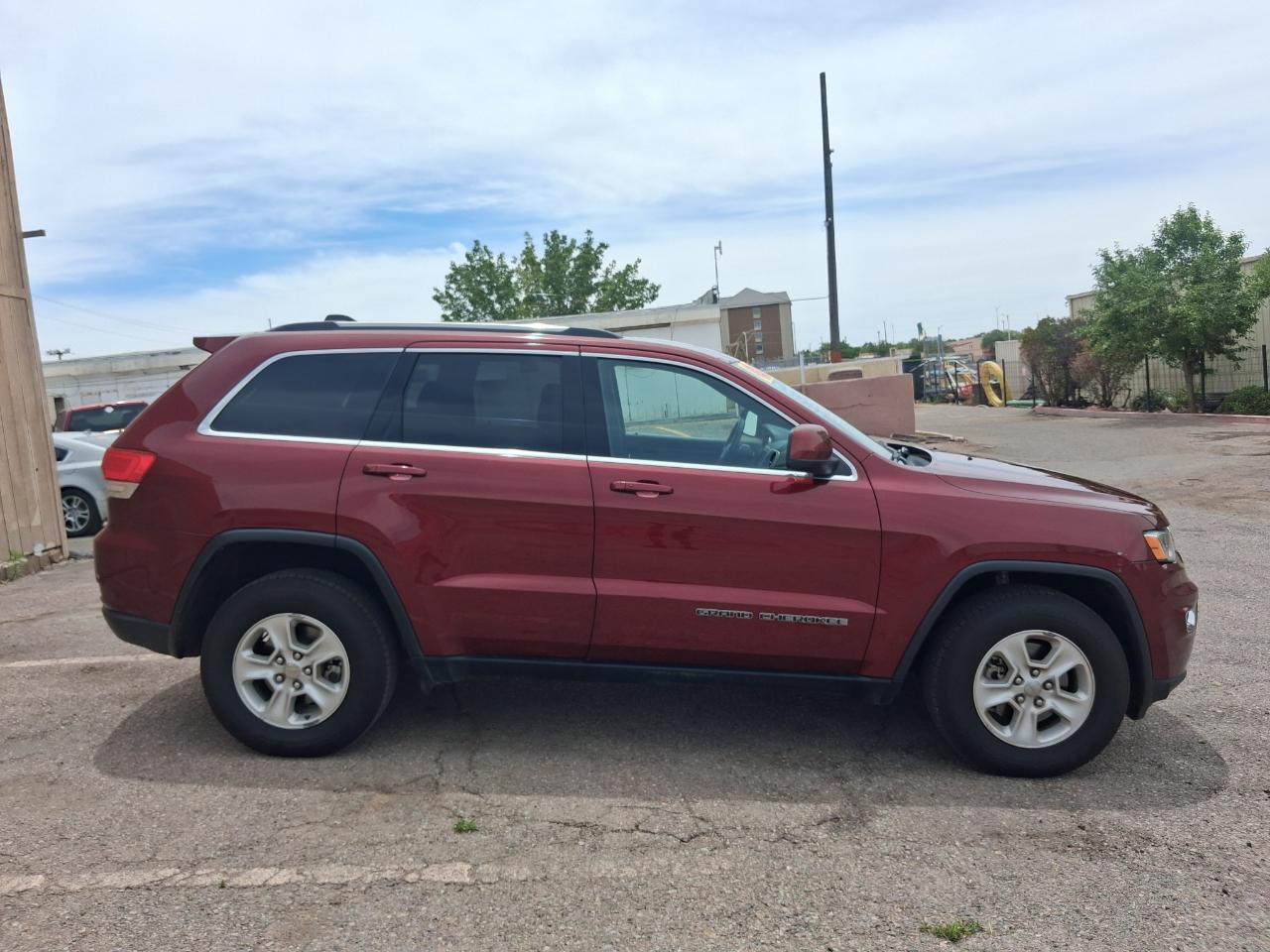 Jeep Grand Cherokee Laredo 4WD 2017