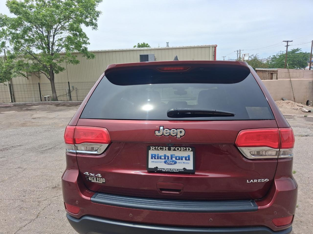 Jeep Grand Cherokee Laredo 4WD 2017