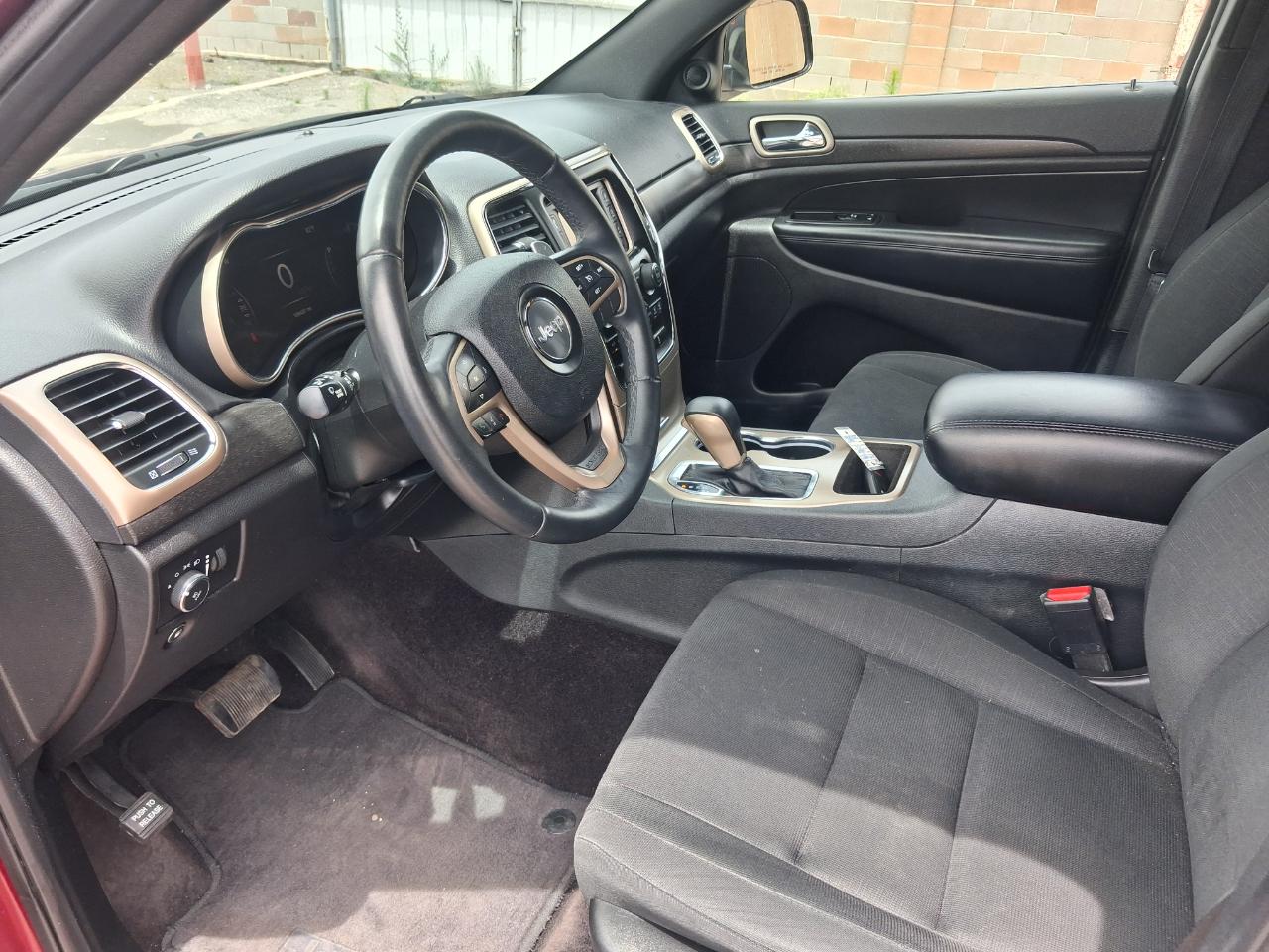 Jeep Grand Cherokee Laredo 4WD 2017