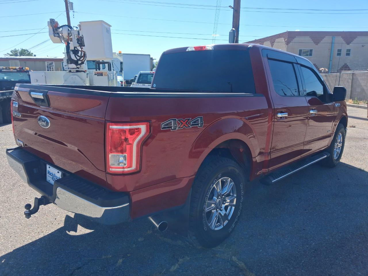 Ford F-150 XL SuperCrew 5.5-ft. Bed 4WD 2015