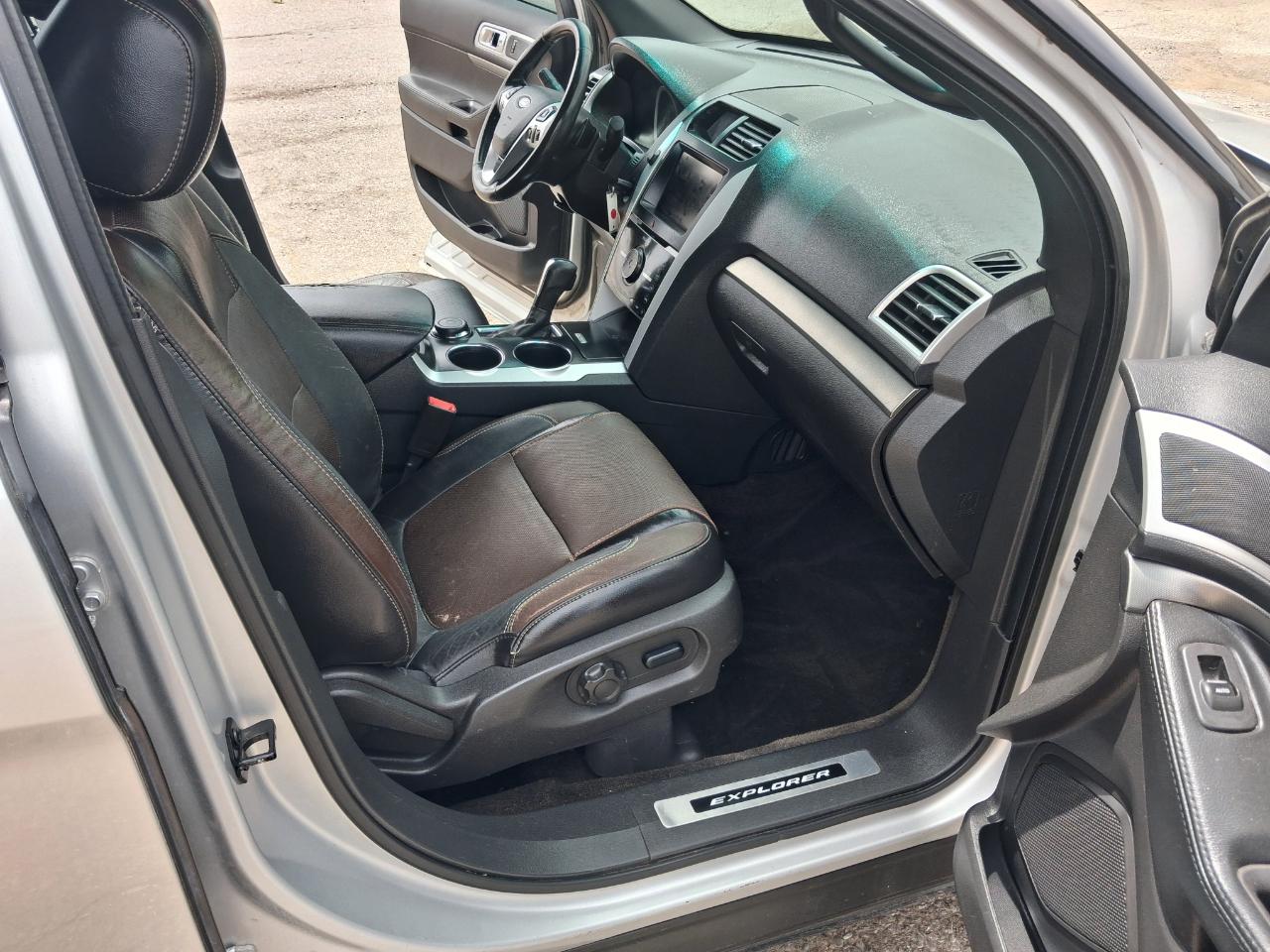 Ford Explorer Sport 4WD 2013