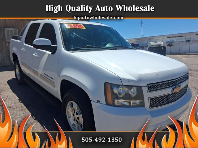 White 2011 Chevrolet Avalanche LS 4WD Pickup Truck Four-Wheel Drive Automatic
