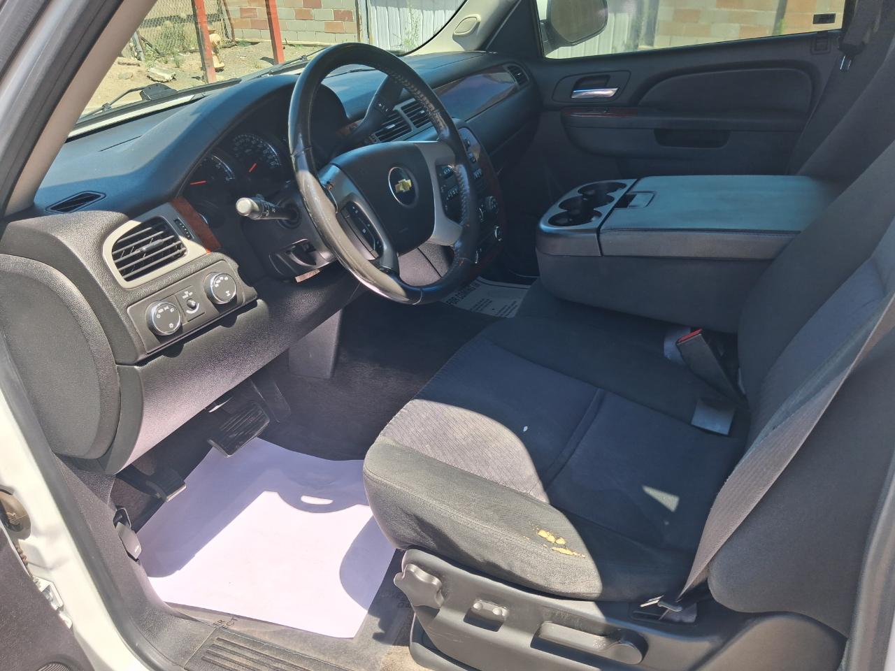 Chevrolet Avalanche LS 4WD 2011