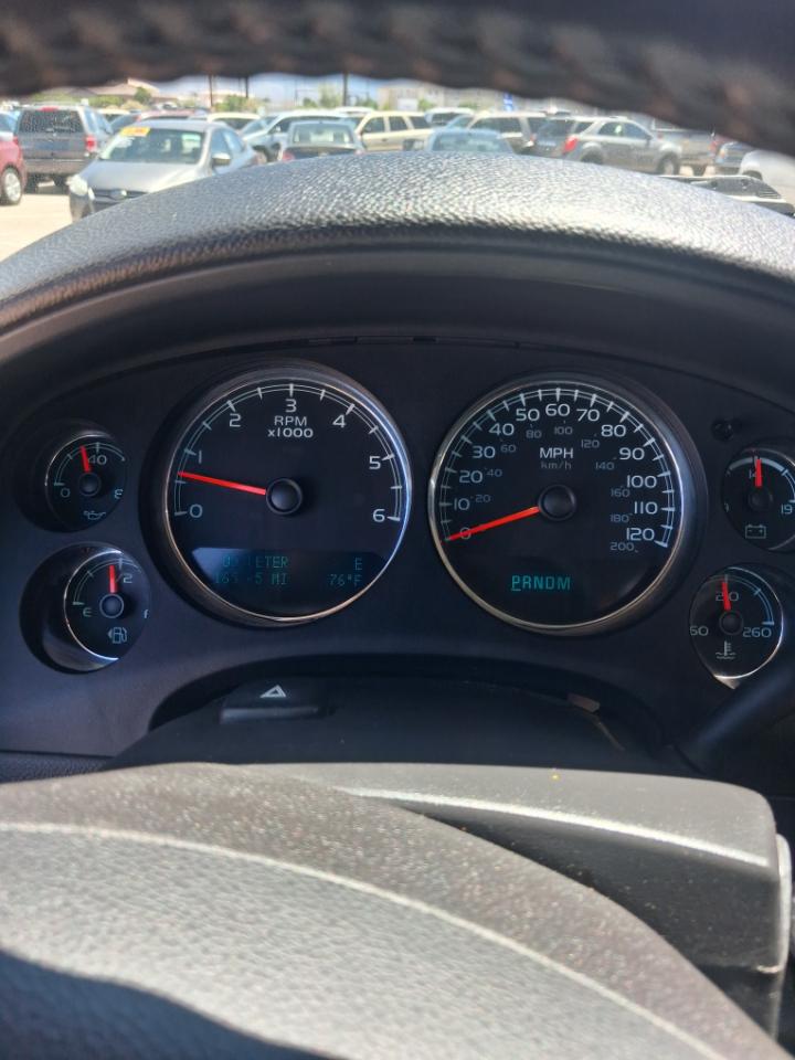 Chevrolet Avalanche LS 4WD 2011