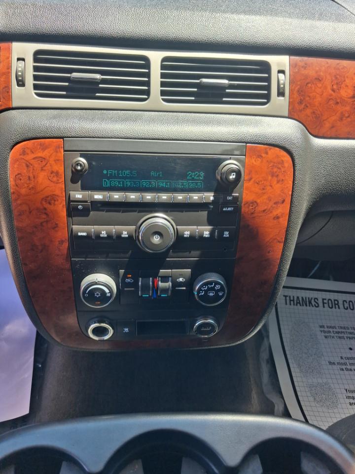 Chevrolet Avalanche LS 4WD 2011