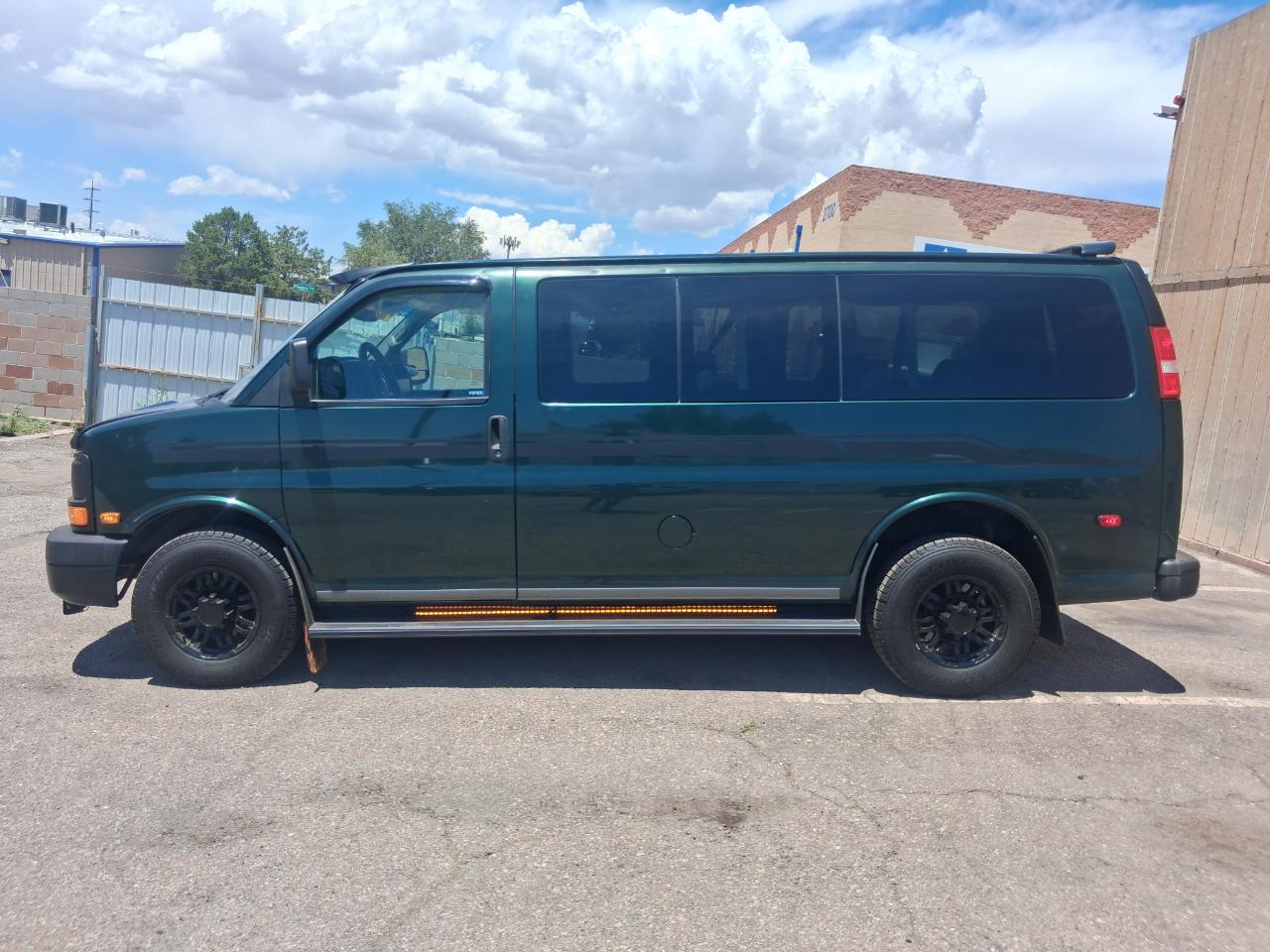 Chevrolet Express LS 2500 2011