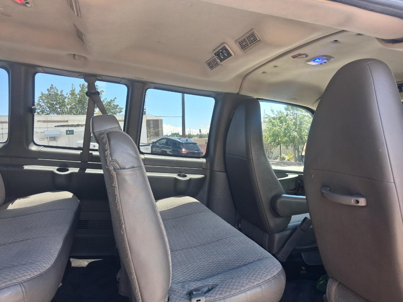 Chevrolet Express LS 2500 2011