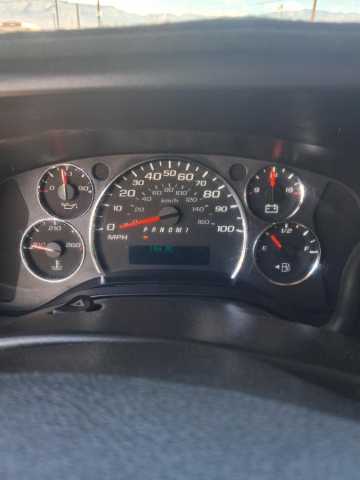 Chevrolet Express LS 2500 2011