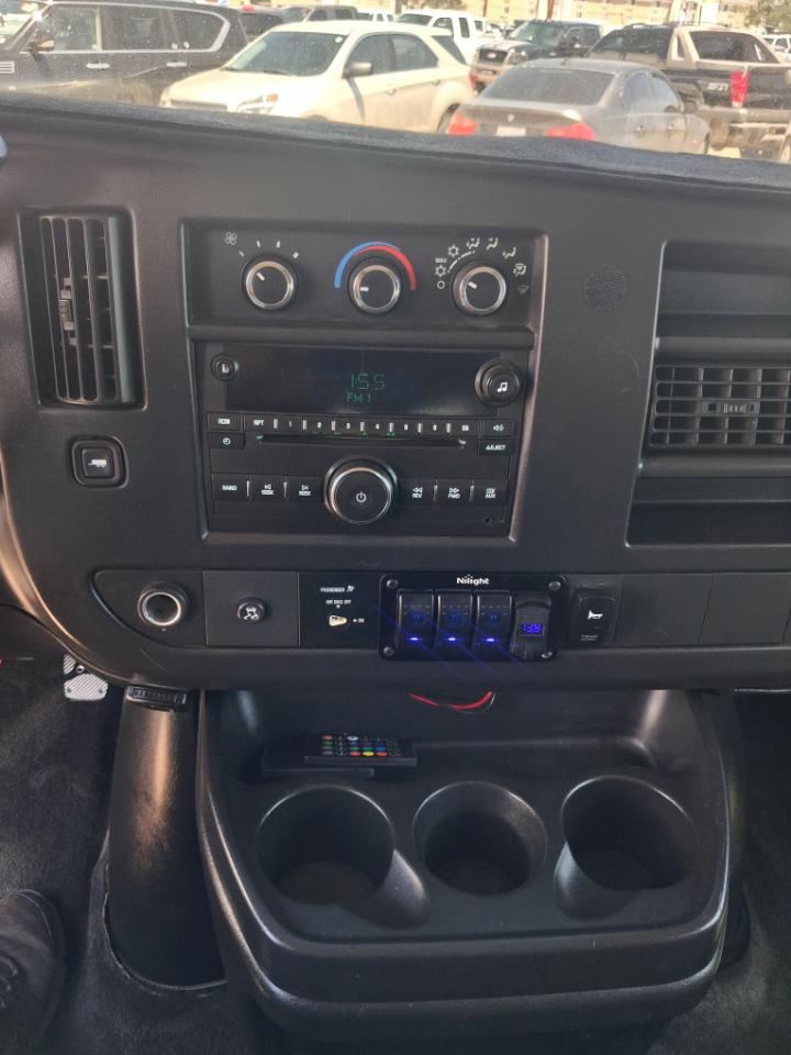 Chevrolet Express LS 2500 2011