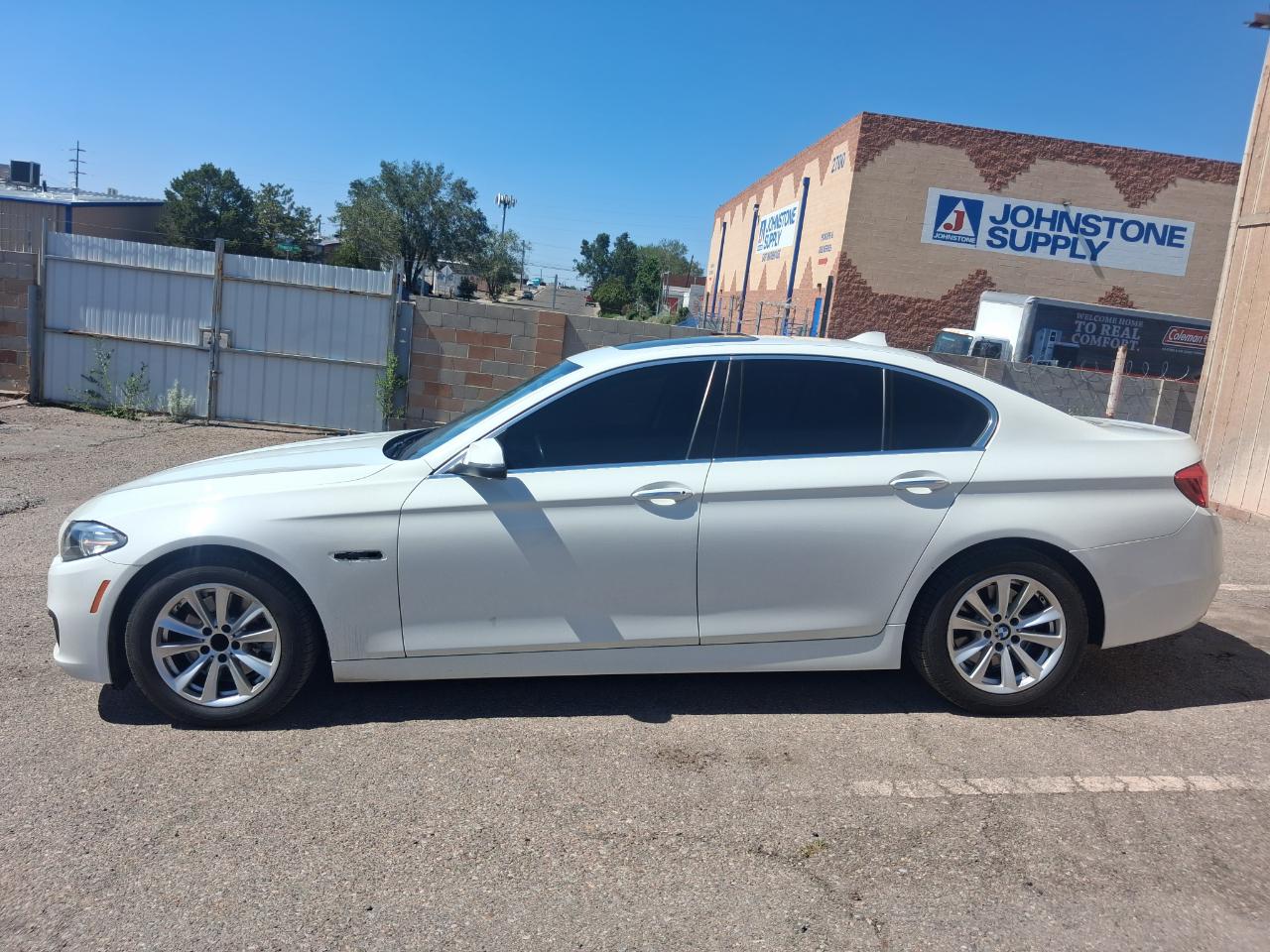 BMW 5-Series 528i 2015