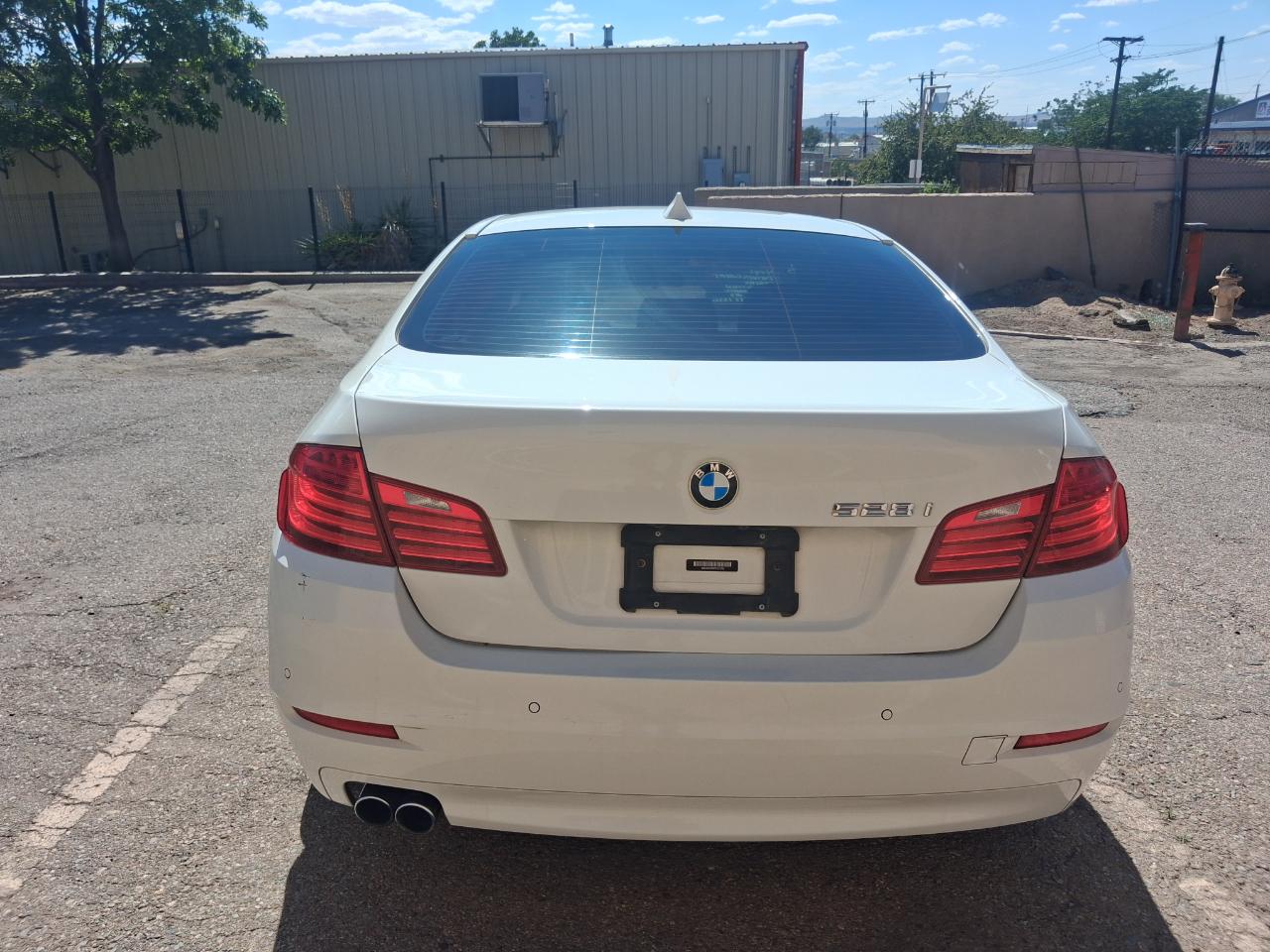 BMW 5-Series 528i 2015