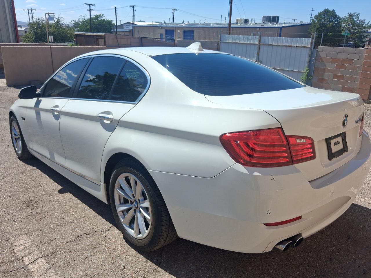 BMW 5-Series 528i 2015