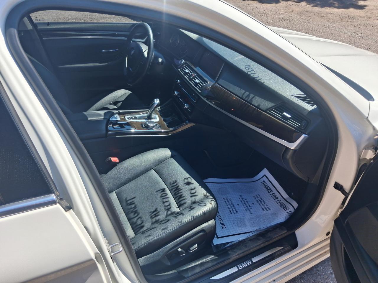 BMW 5-Series 528i 2015