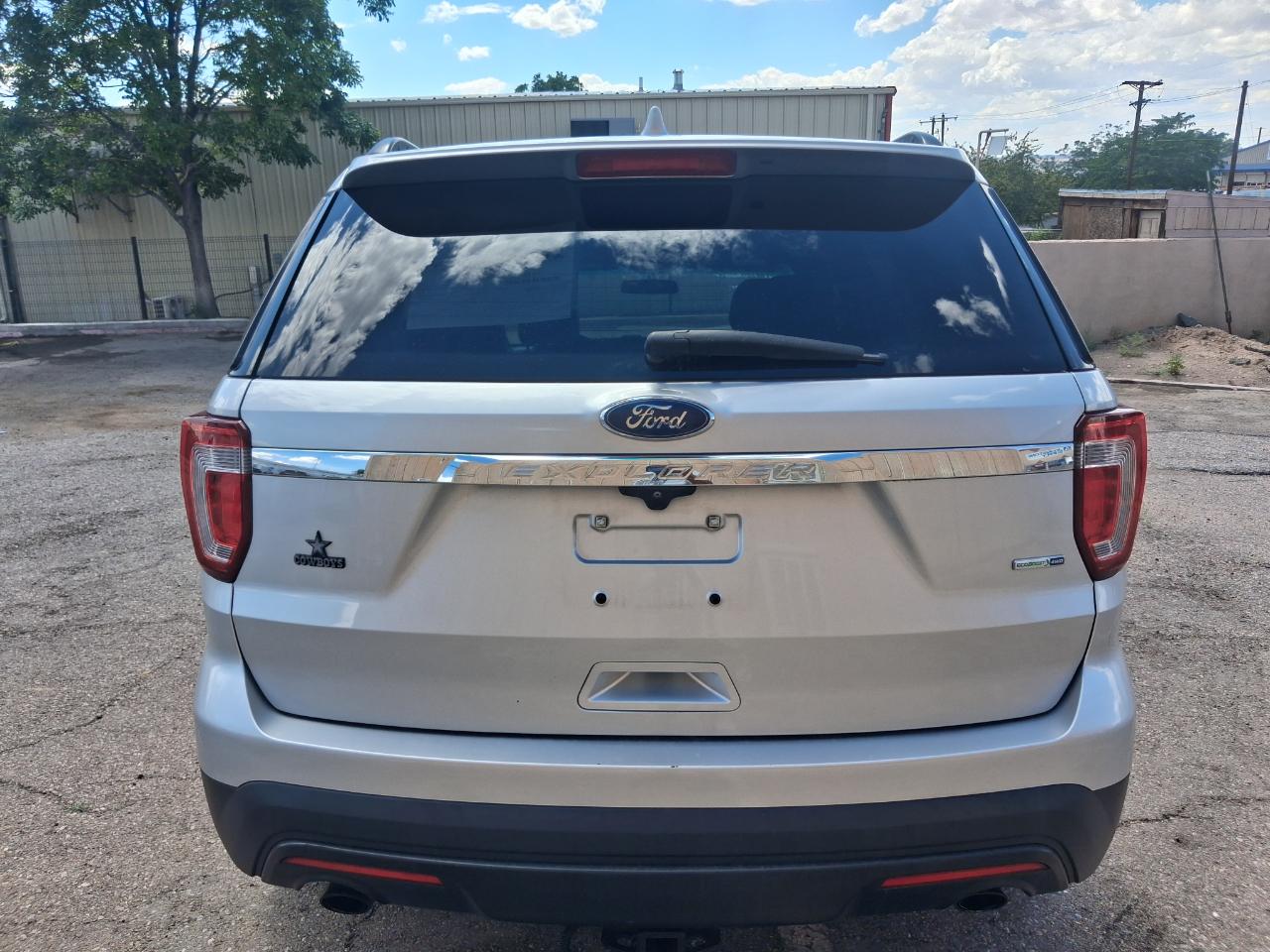 Ford Explorer Base 4WD 2016