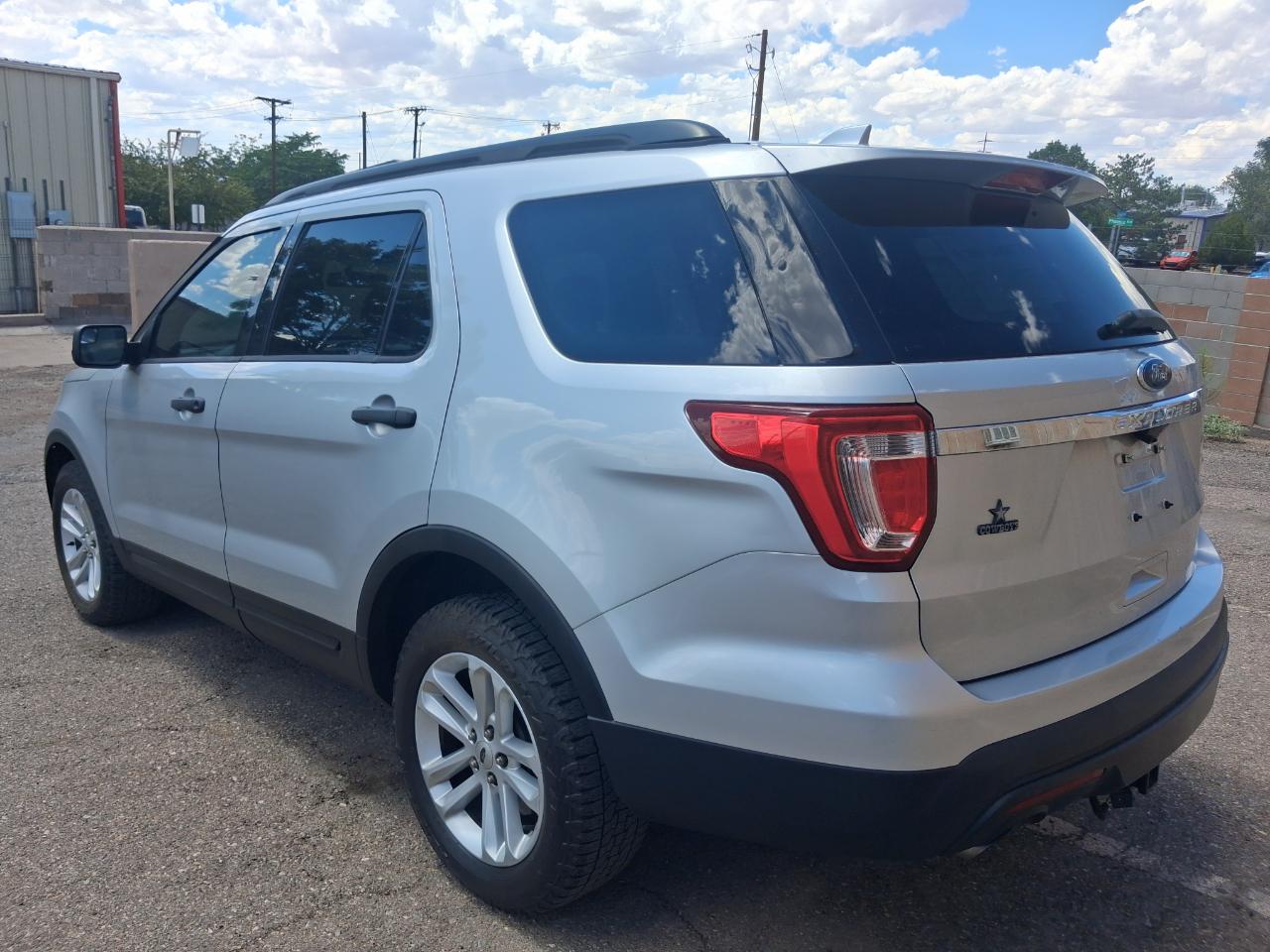 Ford Explorer Base 4WD 2016