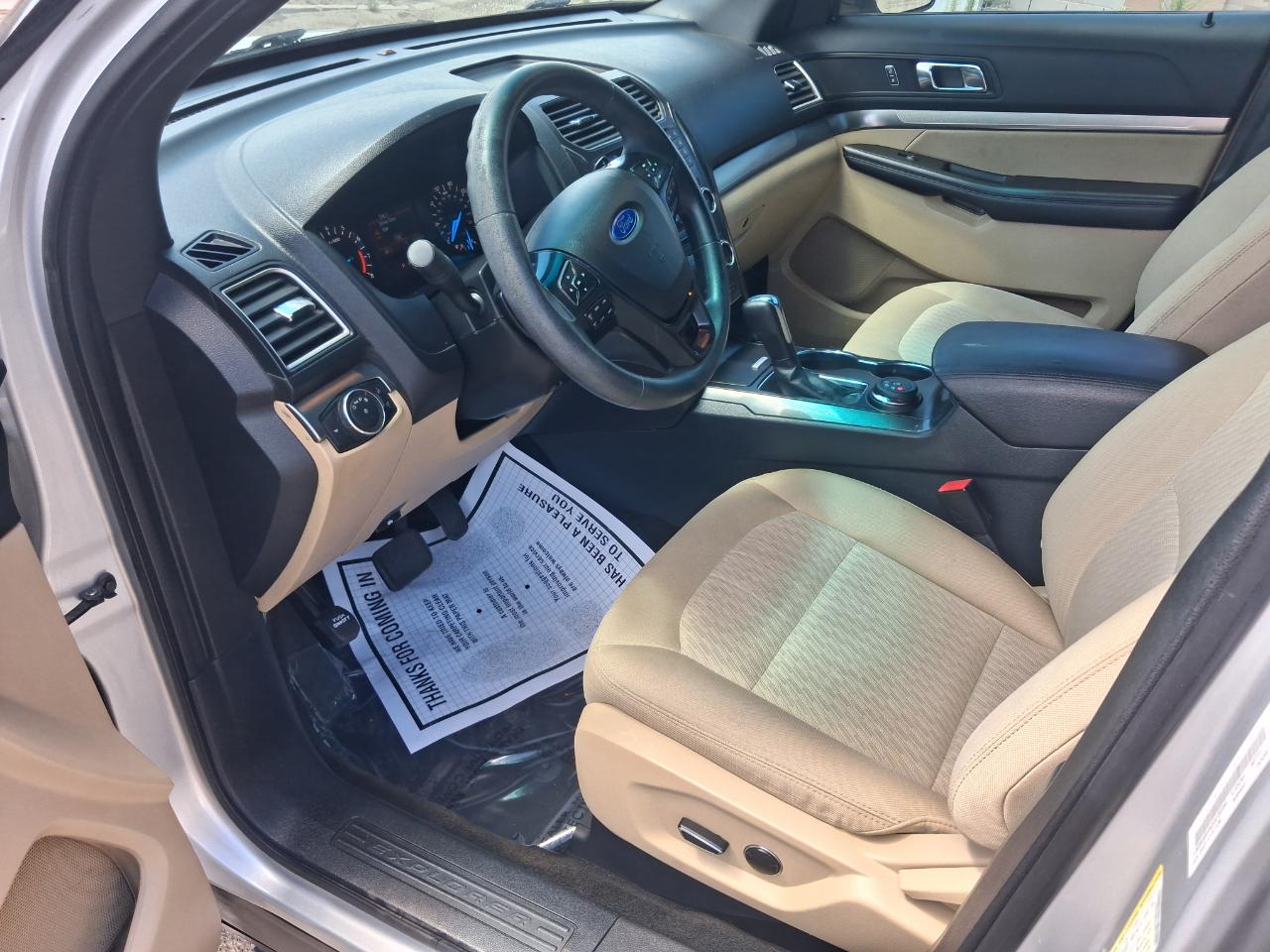 Ford Explorer Base 4WD 2016