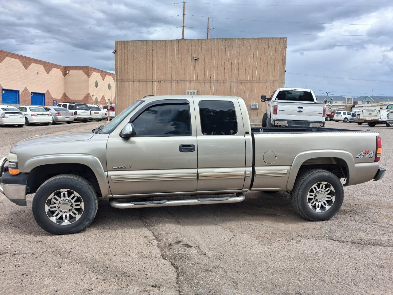 Chevrolet Silverado 2500 Ext. Cab 3-Door Short Bed 4WD 2000