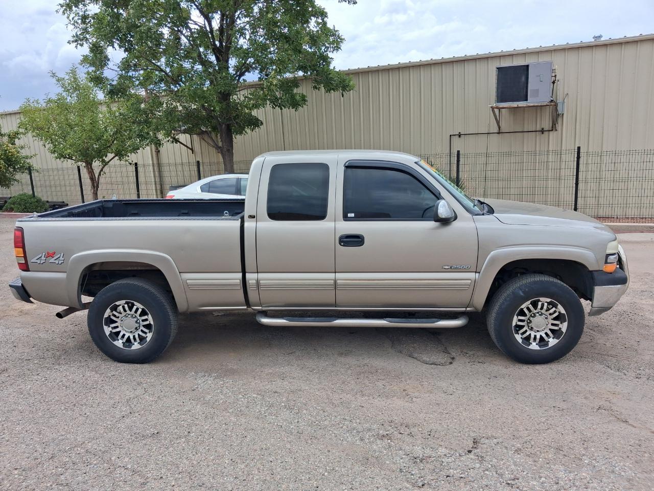 Chevrolet Silverado 2500 Ext. Cab 3-Door Short Bed 4WD 2000