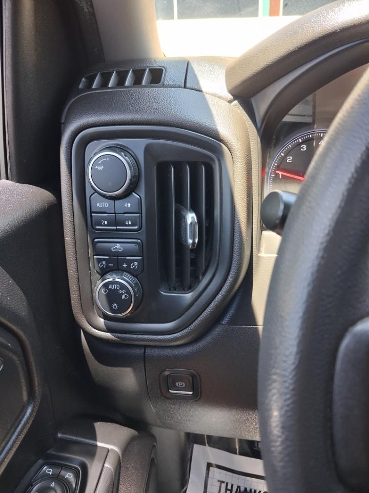 Chevrolet Silverado 1500 Custom Trail Boss Double Cab 4WD 2019