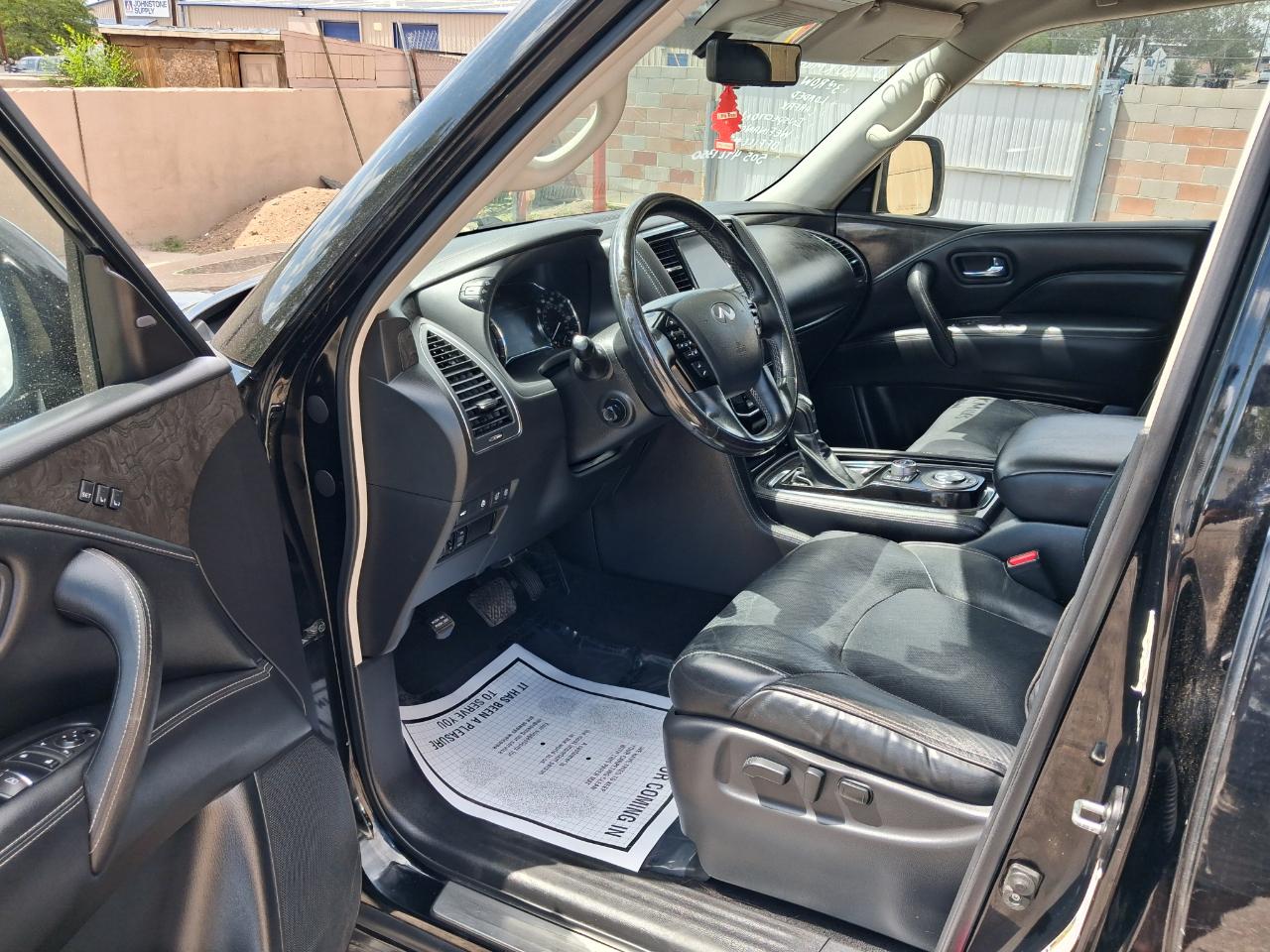 Infiniti QX80 LUXE 2020
