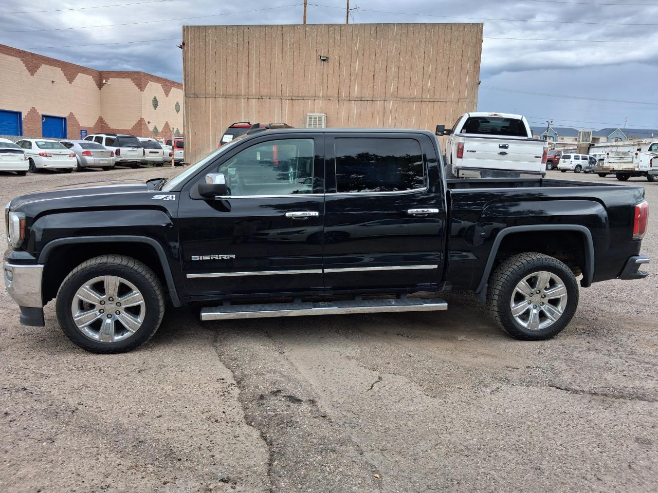 GMC Sierra 1500 SLT Crew Cab Short Box 4WD 2017